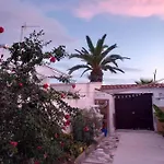Oda ve Kahvaltı Cala Pipa 3*